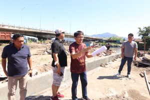 Hari Libur Andrei Angouw Terus Bekerja Untuk Kota Manado