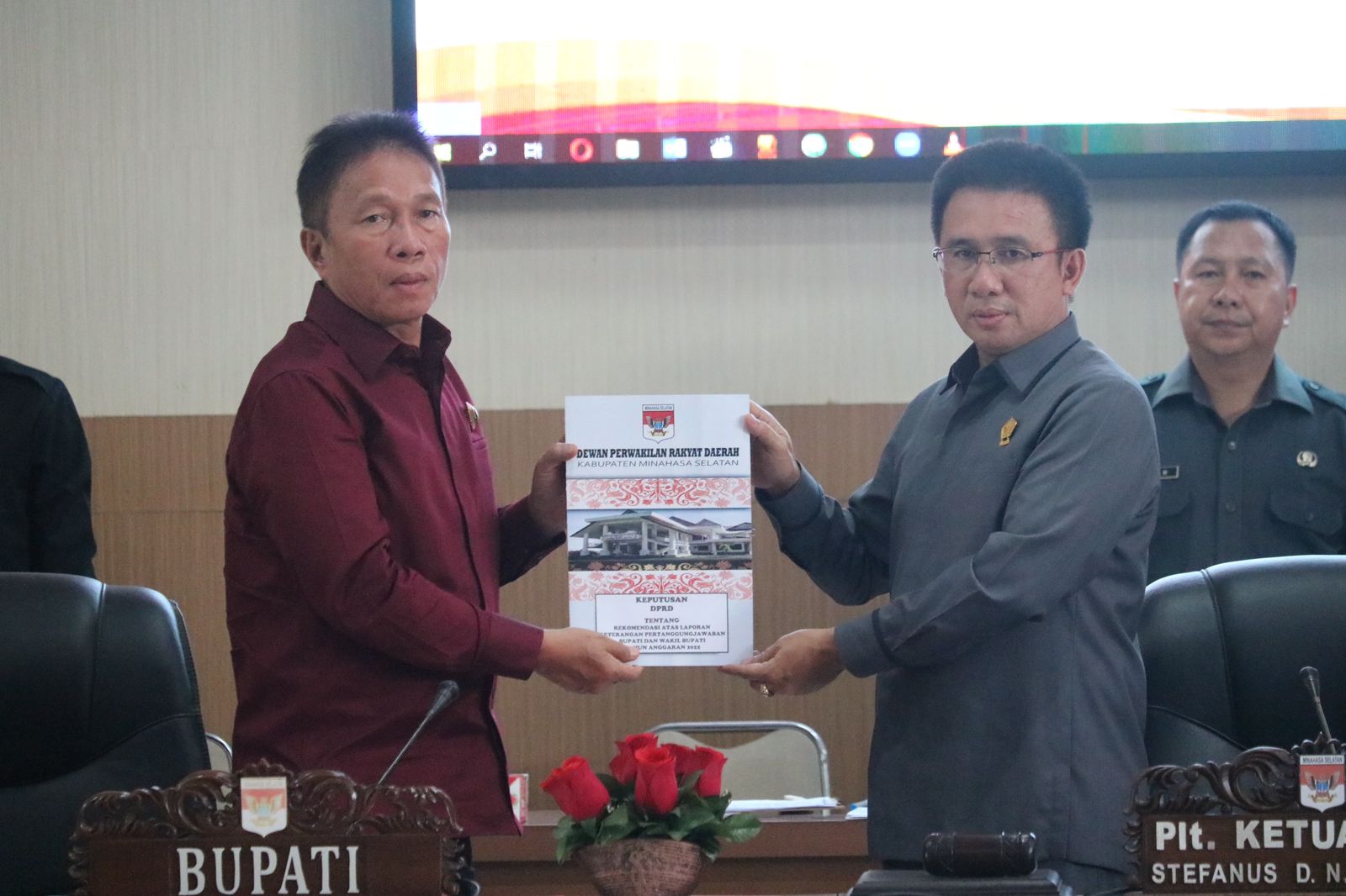 Bupati FDW Hadiri Rapat Paripurna DPRD dengan 5 Agenda Penting