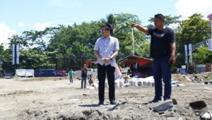 Wali Kota Manado, Andrei Angouw, Memantau Progres Proyek Penataan Muara Sungai Sario dan Pedestrian Kota Manado
